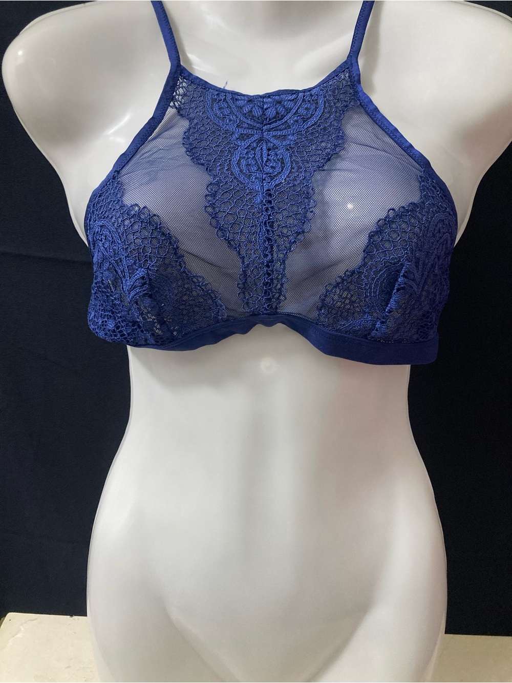 Victoria’s Secret Body by Victoria Blue Lace Bralette Small size
